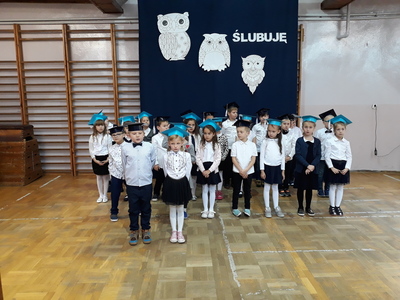 Pasowanie uczniów klas pierwszych 