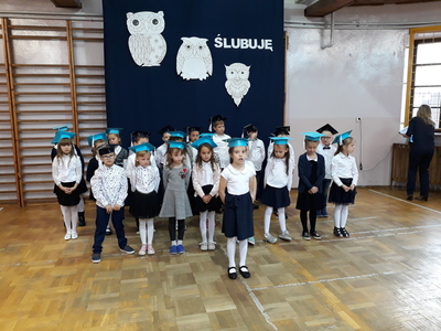 Pasowanie uczniów klas pierwszych 