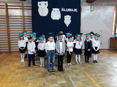 Pasowanie uczniów klas pierwszych 