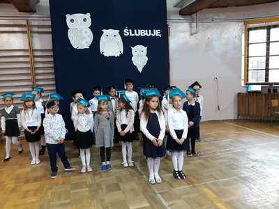 Pasowanie uczniów klas pierwszych 