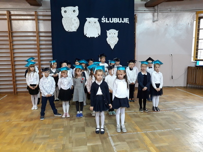Pasowanie uczniów klas pierwszych 