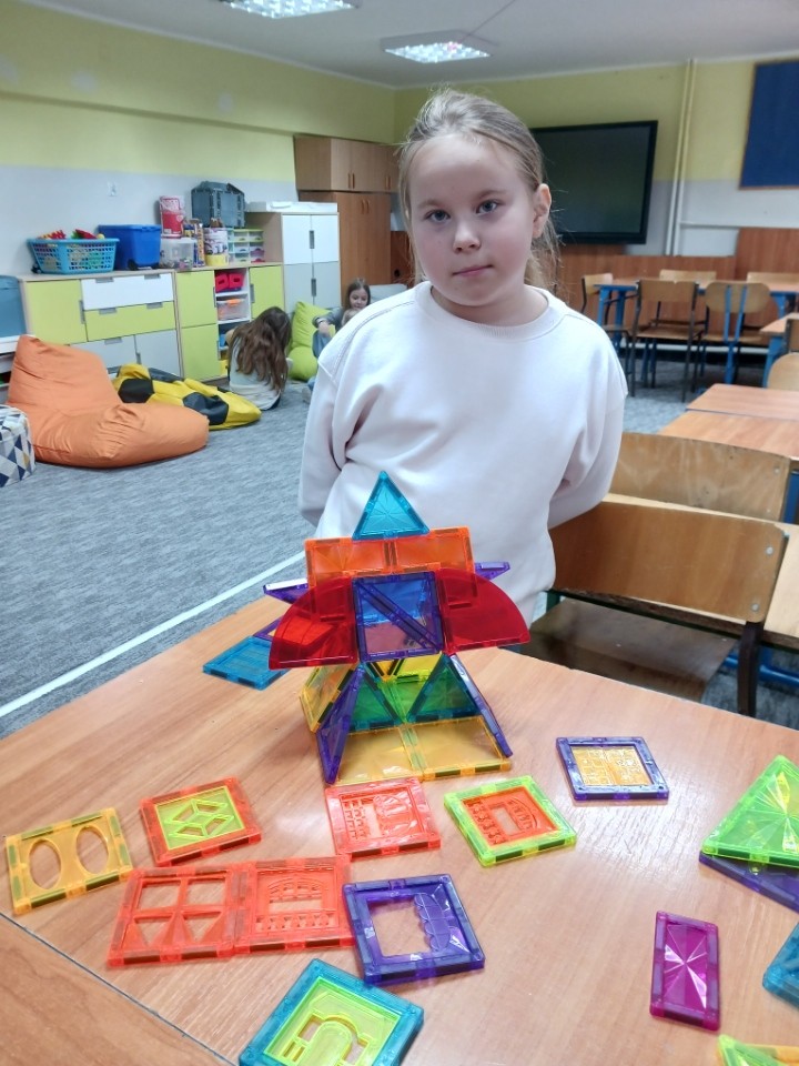 resized_1000005347_1759322047280.jpeg [720x960]