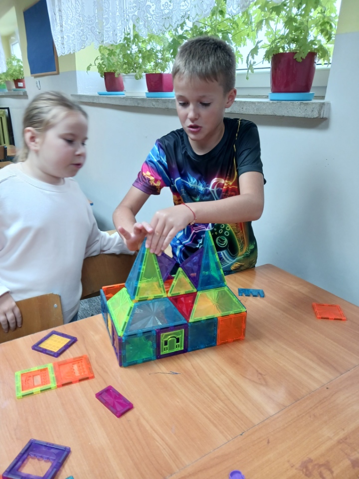 resized_1000005350_1759322145501.jpeg [720x960]