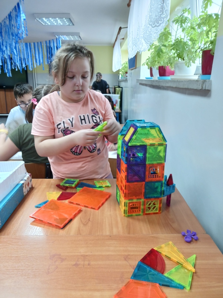 resized_1000005355_1759322216170.jpeg [720x960]