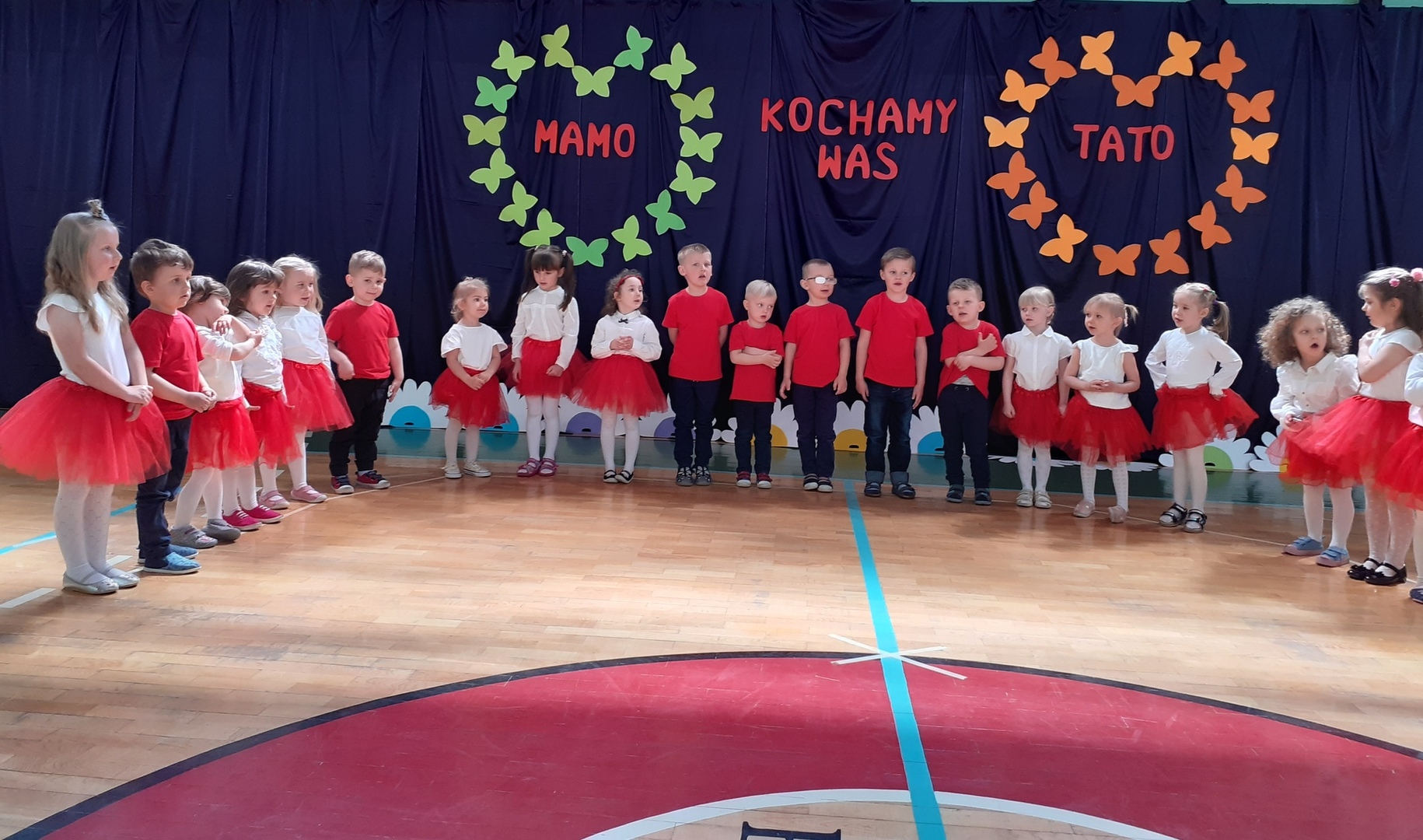 Zdjęcie wszystkich dzieci razem 
