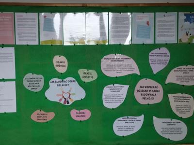 Gazetka na temat budowania relacji.