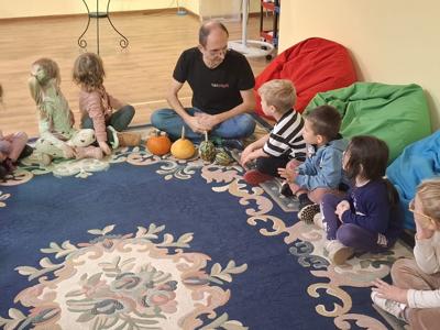 Dzieci podczas warsztatów.