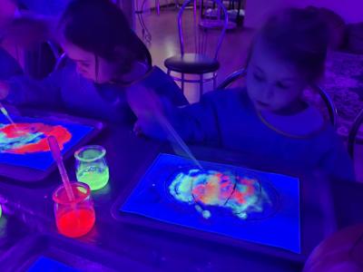 Dzieci podczas warsztatów.