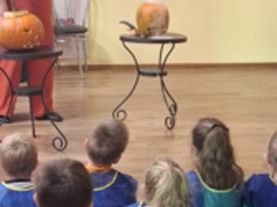 Dzieci podczas warsztatów.