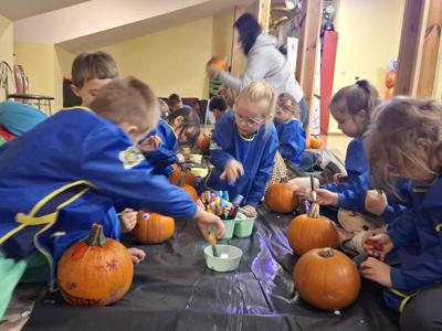 Dzieci podczas warsztatów.