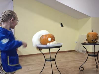 Dzieci podczas warsztatów.