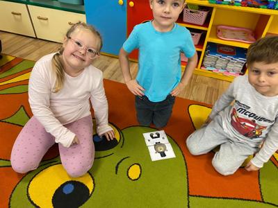 Przedszkolaki podczas Dnia Pluszowego Misia.