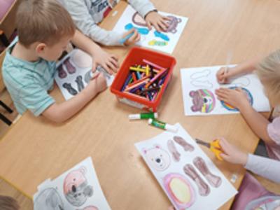 Przedszkolaki podczas Dnia Pluszowego Misia.