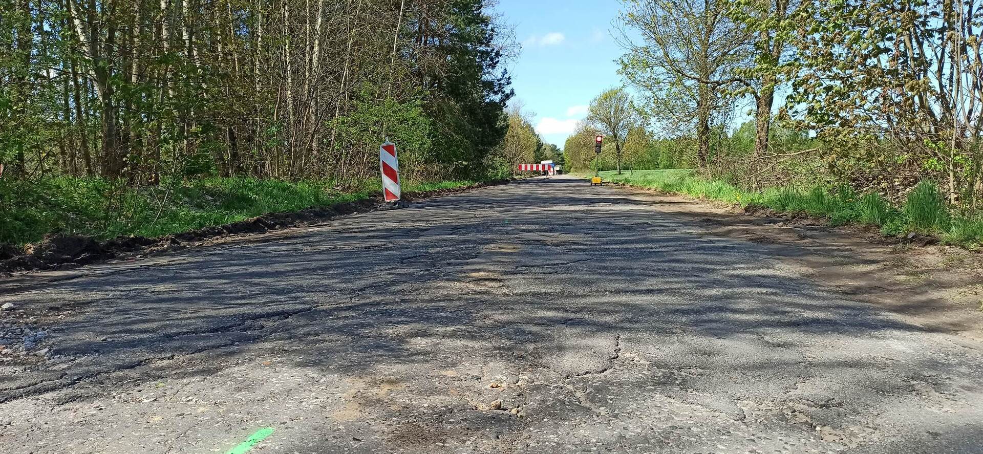 Odtworzenie stanu pierwotnego jezdni i poboczy