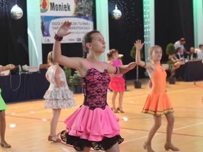 Tancerze Klubu Tańca Towarzyskiego BALAVIO
