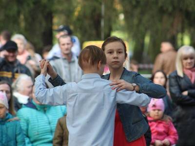 Tancerze Klubu Tańca Towarzyskiego BALAVIO