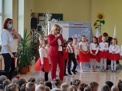 Chòr Seniora - występ w przedszkolu