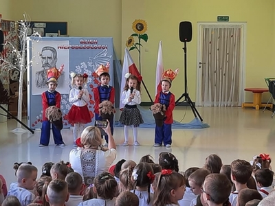 Chòr Seniora - występ w przedszkolu