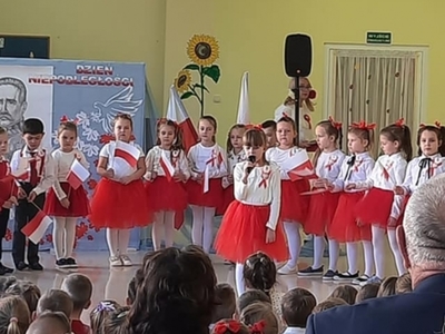 Chòr Seniora - występ w przedszkolu