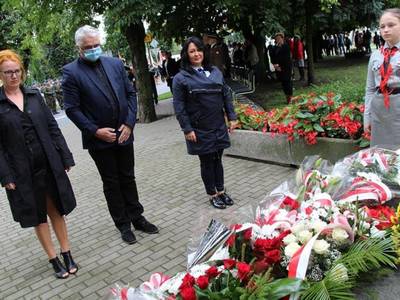 Mieszkańcy Białej Piskiej w hołdzie Bohaterom