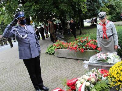 Mieszkańcy Białej Piskiej w hołdzie Bohaterom