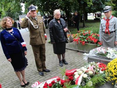 Mieszkańcy Białej Piskiej w hołdzie Bohaterom