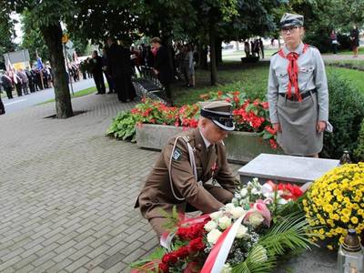 Mieszkańcy Białej Piskiej w hołdzie Bohaterom