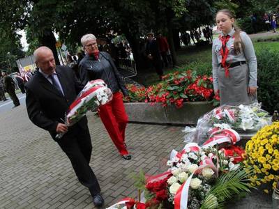 Mieszkańcy Białej Piskiej w hołdzie Bohaterom
