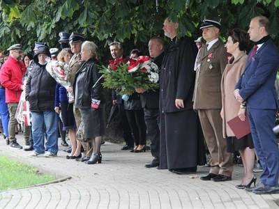 Mieszkańcy Białej Piskiej w hołdzie Bohaterom