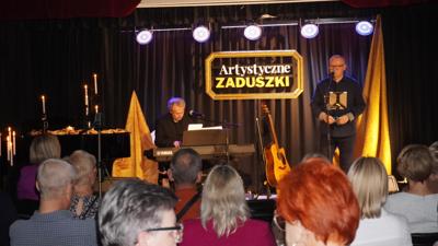 ARTYSTYCZNE ZADUSZKI