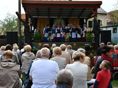 Przegląd Seniorskiej Twórczości Artystycznej  występy zespołów na scenie