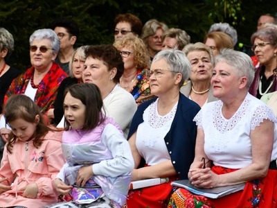 Przegląd Seniorskiej Twórczości Artystycznej  występy zespołów na scenie
