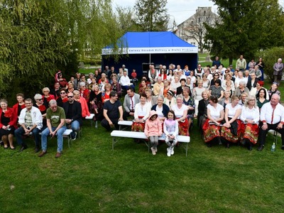 Przegląd Seniorskiej Twórczości Artystycznej  występy zespołów na scenie