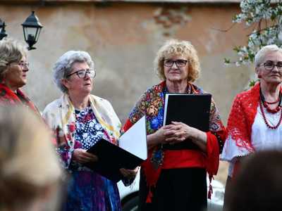 Przegląd Seniorskiej Twórczości Artystycznej  występy zespołów na scenie