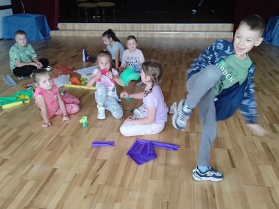 Zajęcia wakacyjne z dziećmi w MGOK i MGBP
