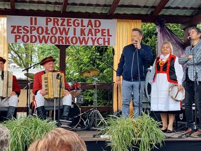 Przegląd zespołów i kapel podwórkowych