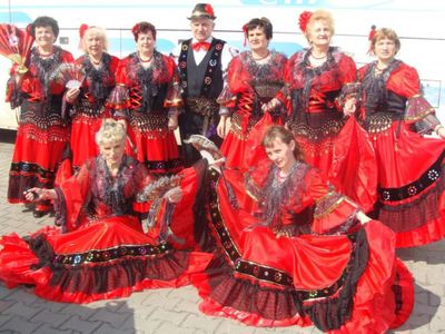 Zespół taneczno - folklorystyczny "ZORZA"
