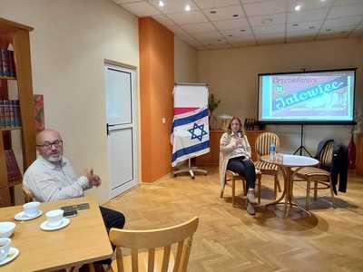 Dina i uczestnik
