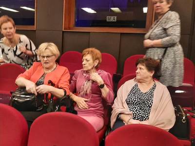 Słuchacze AWD na widowni w Teatrze Wielkim