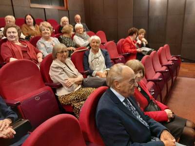 Słuchacze AWD na widowni w Teatrze Wielkim