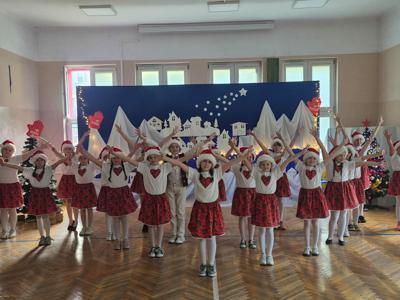 Dzieci występujące w ramach projektu