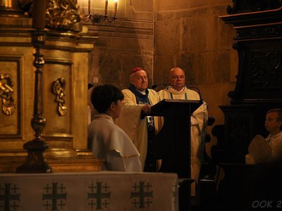 Obraz Matki Boskiej Częstochowskiej na Bramie Warszawskiej w Opatowie