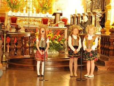 Obraz Matki Boskiej Częstochowskiej na Bramie Warszawskiej w Opatowie