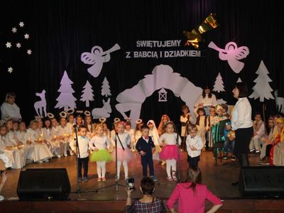 Koncert  Publicznego Przedszkola w Opatowie z okazji Dnia Babci i Dnia Dziadka