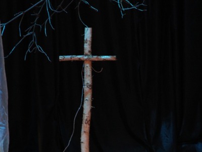 Spektakl teatralny Mogiła Powstańca w wykonaniu Młodzieżowej Grupy Teatralnej "Paradoks"