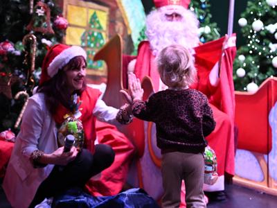 Mikołaj z dziećmi 2