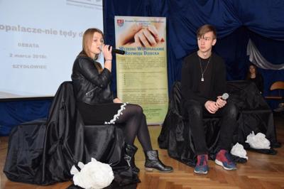 „Narkotyki, dopalacze - nie tędy droga!” Powiatowa Młodzieżowa Debata w Szydłowcu - zdjęcie 7