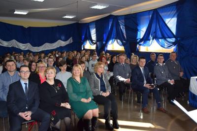 „Narkotyki, dopalacze - nie tędy droga!” Powiatowa Młodzieżowa Debata w Szydłowcu - zdjęcie 15