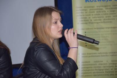„Narkotyki, dopalacze - nie tędy droga!” Powiatowa Młodzieżowa Debata w Szydłowcu - zdjęcie 99