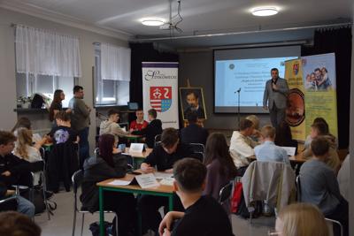 III Powiatowy Konkurs Pierwszej Pomocy połączony z Warsztatami i Konferencją Psychologiczną - zdjęcie 12